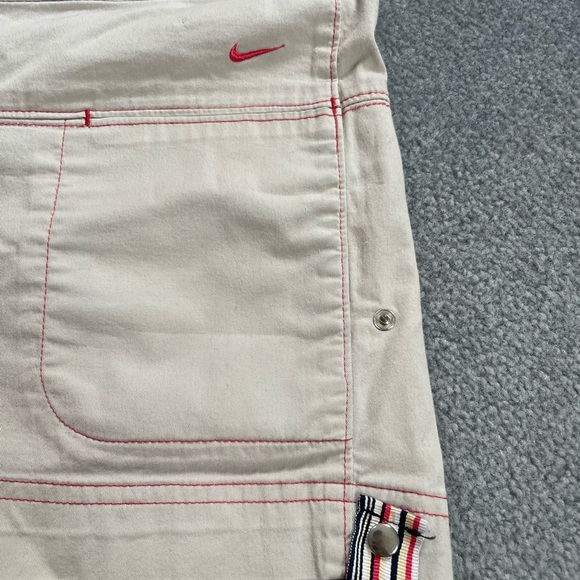 Nike women’s cargo shorts - Picture 2 of 4